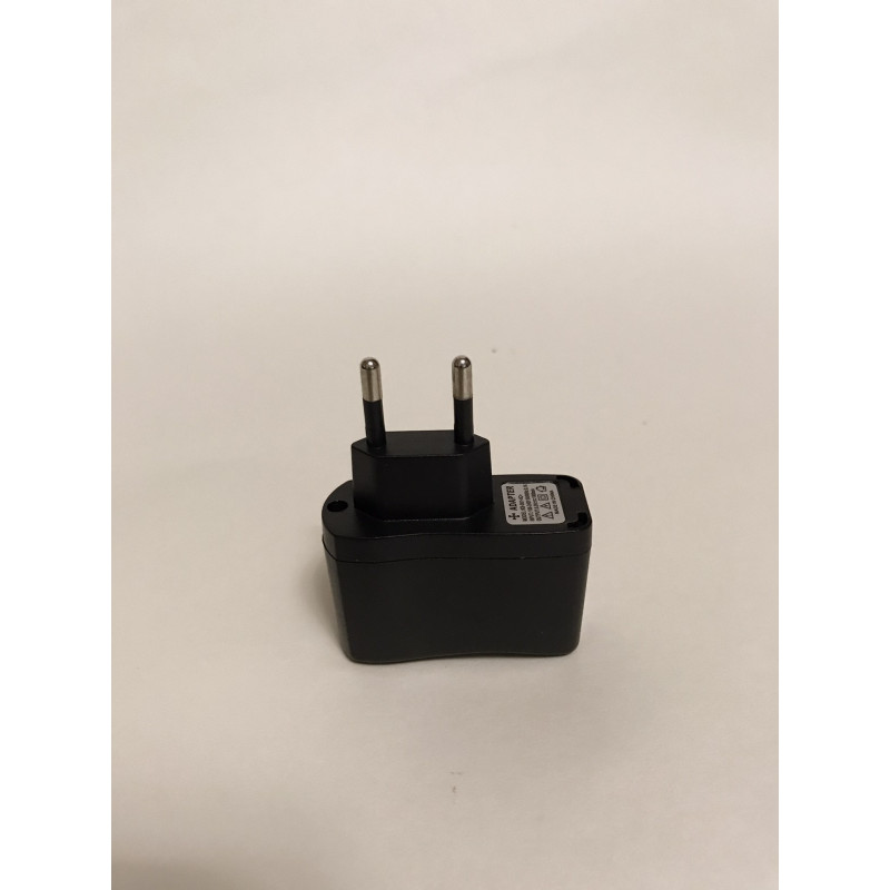 Блок живлення USB – вхід 100-240V, 1A