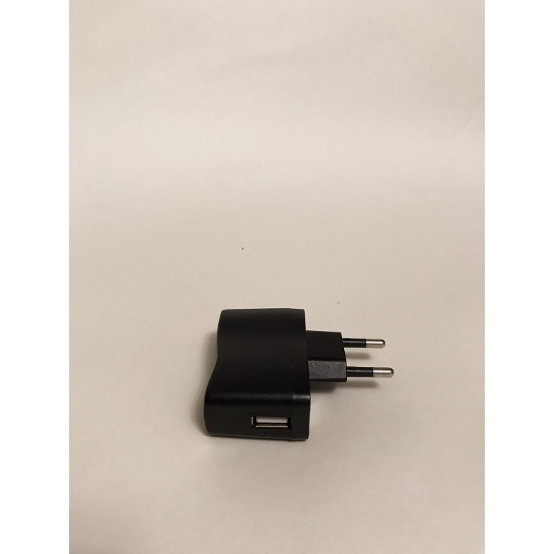 Блок живлення USB – вхід 100-240V, 1A